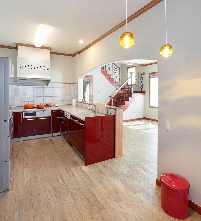 ニットーホーム 趣味を愉しむ大空間と叶えた頑強な躯体。真っ白な壁が眩しいフレンチクラシックの建築実例画像3