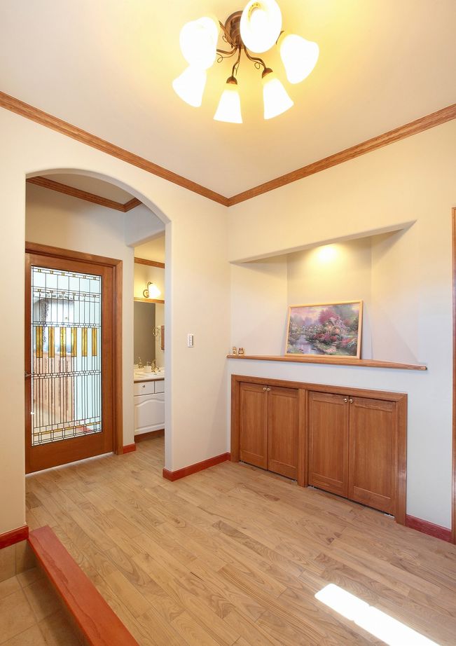 ニットーホーム 趣味を愉しむ大空間と叶えた頑強な躯体。真っ白な壁が眩しいフレンチクラシックの建築実例画像5