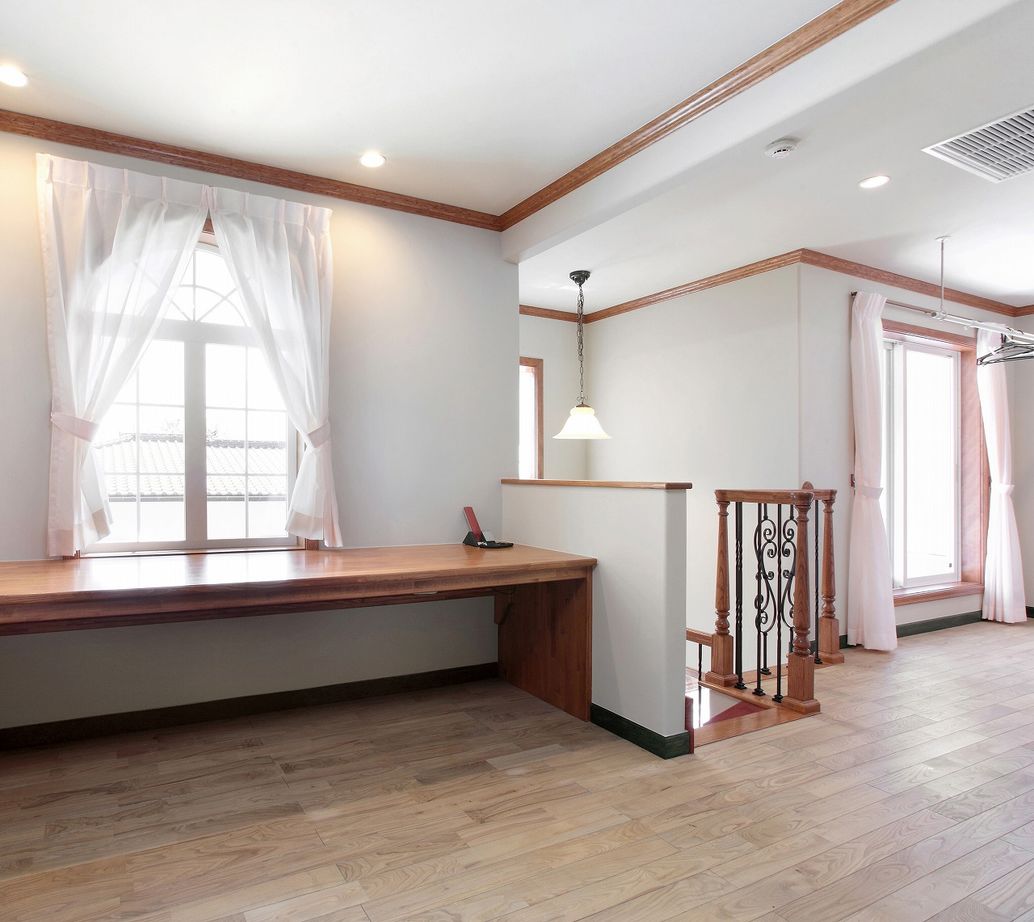 ニットーホーム 趣味を愉しむ大空間と叶えた頑強な躯体。真っ白な壁が眩しいフレンチクラシックの建築実例画像8