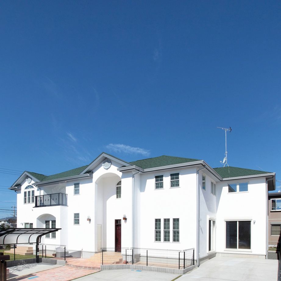 ニットーホーム 趣味を愉しむ大空間と叶えた頑強な躯体。真っ白な壁が眩しいフレンチクラシックの建築実例画像10