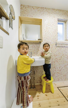 鈴木建設 【八王子市/35坪/2100万円】自然素材と確かな性能で 笑顔あふれる快適な住まいにの建築実例画像5