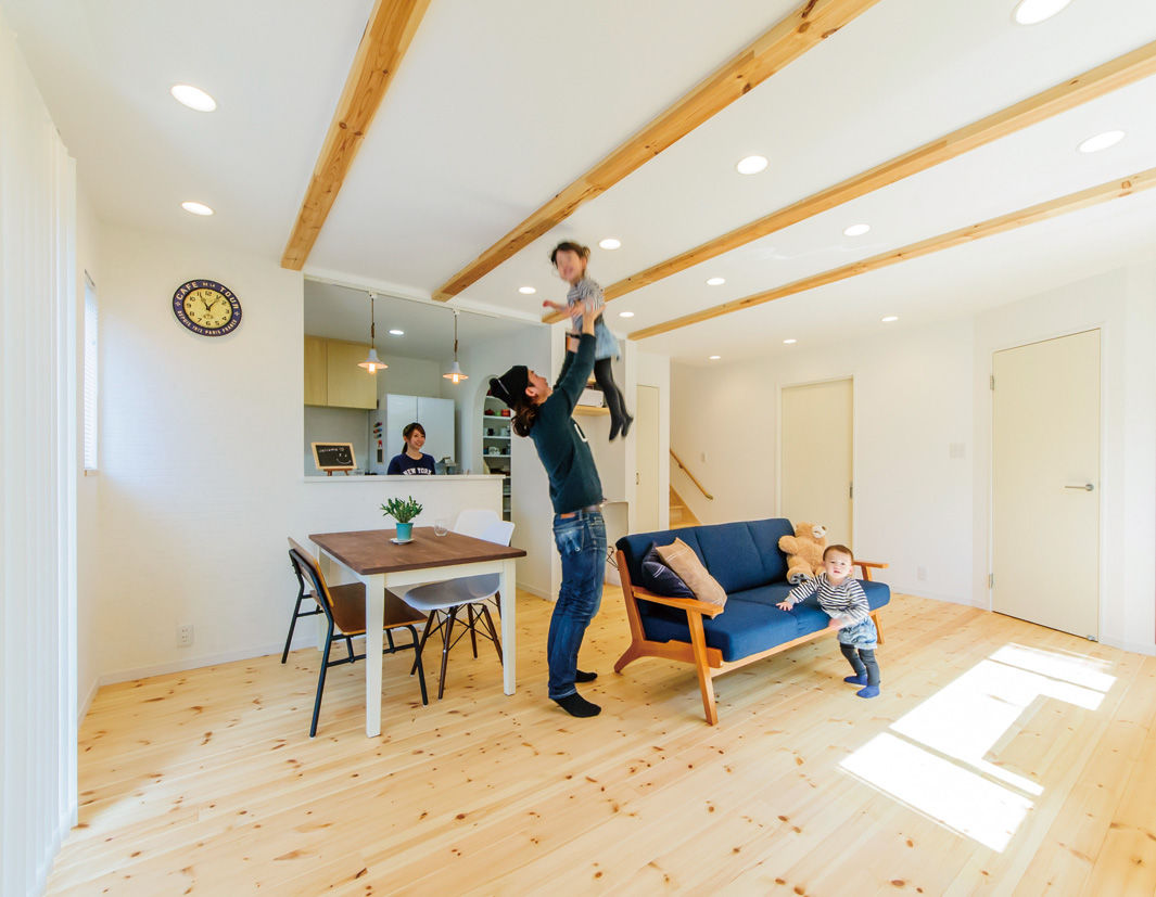 鈴木建設 【町田市/28坪/1920万円】スケルトン階段で繋がるロフト、無垢の床材にガルバリウム外観　理想が詰まった家の建築実例画像4