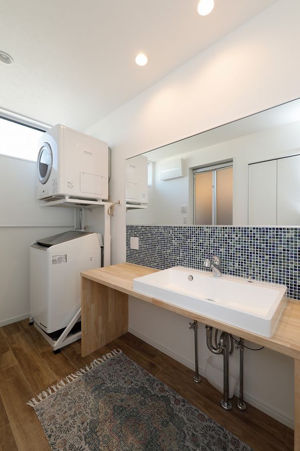 鈴木建設 【町田市/34坪台/2000万円台】無垢材や漆喰、造作家具が映える、北欧スタイルの住空間の建築実例画像6