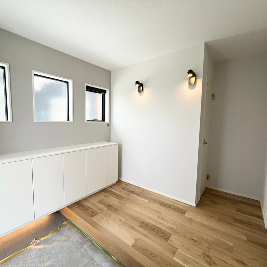 ZEH基準・炭の家 よかタウン 【80坪の敷地に平屋と3台駐車場】子育て家族がゆったり！大きなテラスを囲むコの字型の間取りの建築実例画像10