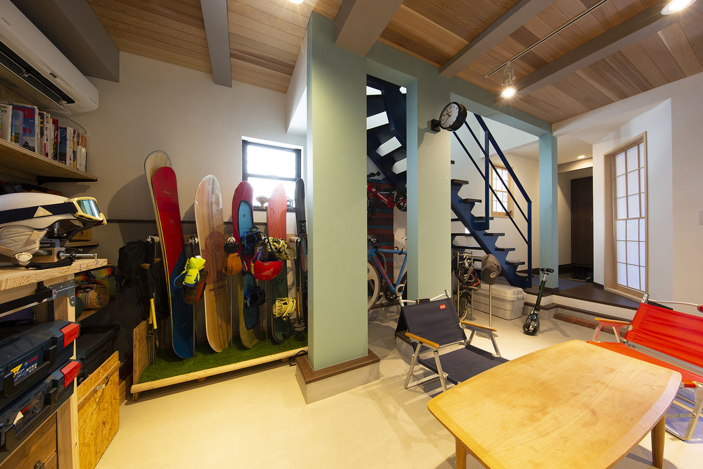 フォーライフ 【2000万円台/間取図有/吹き抜け/狭小住宅/ビルドインガレージ】約20坪を活かしきった3階建て注文住宅の建築実例画像3