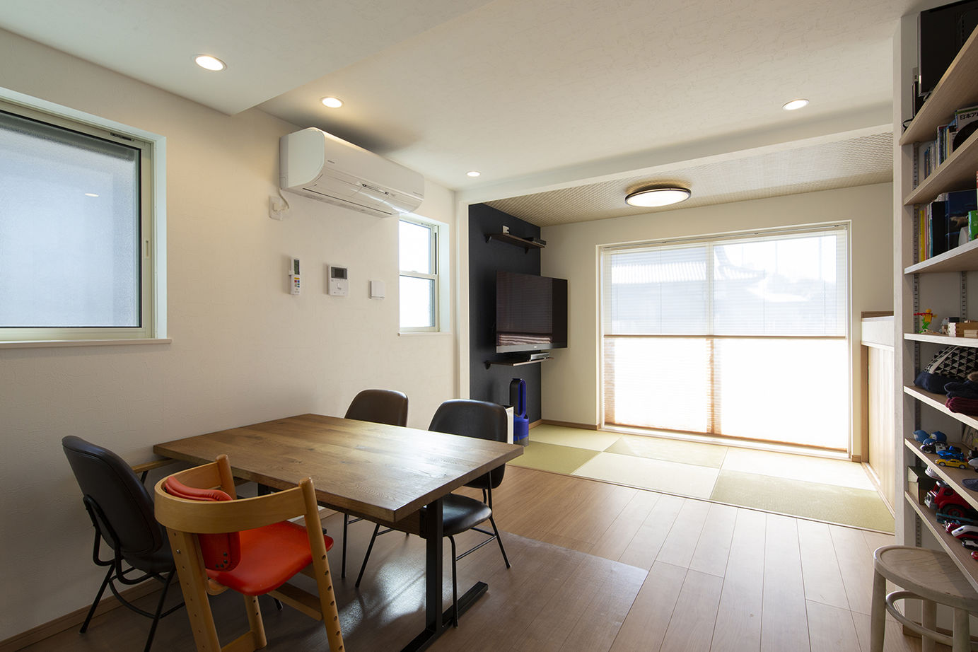 フォーライフ 【2000万円台/間取図有/吹き抜け/狭小住宅/ビルドインガレージ】約20坪を活かしきった3階建て注文住宅の建築実例画像8