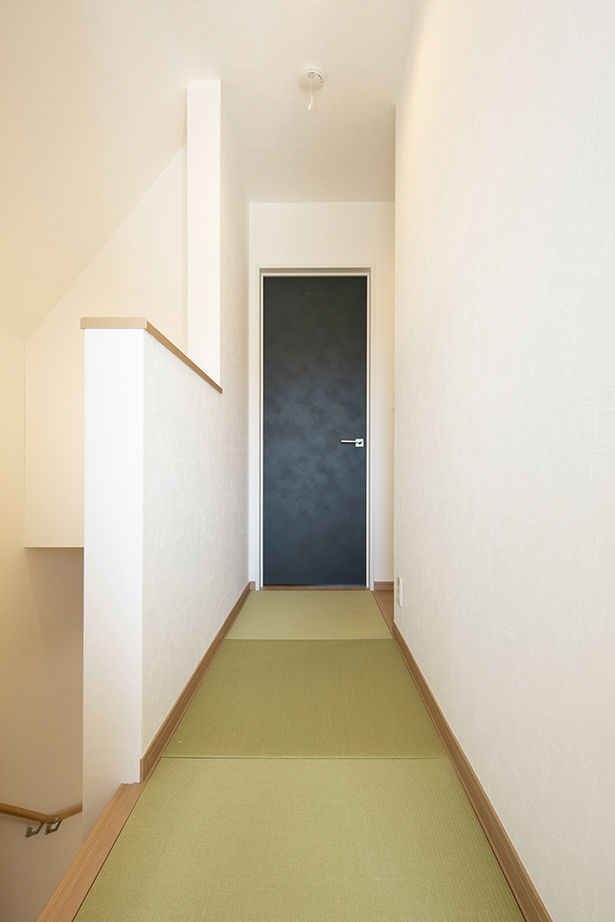 フォーライフ 【2000万円台/間取図有/吹き抜け/狭小住宅/ビルドインガレージ】約20坪を活かしきった3階建て注文住宅の建築実例画像10