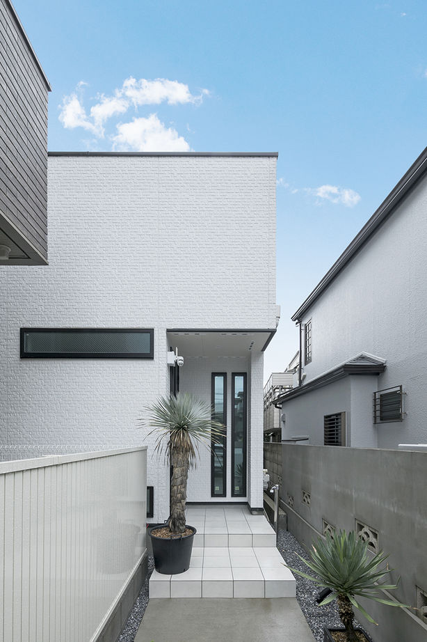 フォーライフ 【2000万円台／旗竿地／30坪以下】２階リビング＋広々バルコニーで開放的な暮らしを実現の建築実例画像2