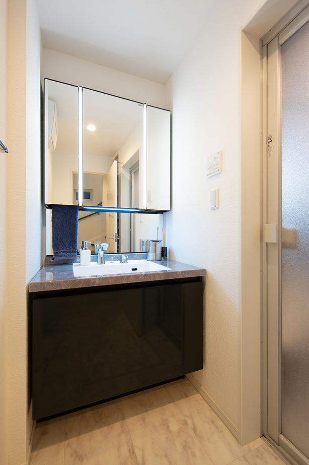 フォーライフ 【1000万円台/間取図有/狭小住宅/3階建て】経験とノウハウを活かし、16.4坪の敷地を有効活用の建築実例画像8