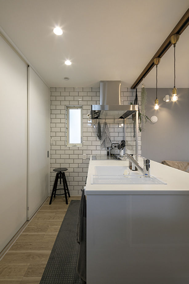 フォーライフ 【1500万円台/約30坪/間取図有/狭小住宅/吹き抜け】「息を飲むほど素敵！」。設計士と叶えた理想の3階建ての建築実例画像4