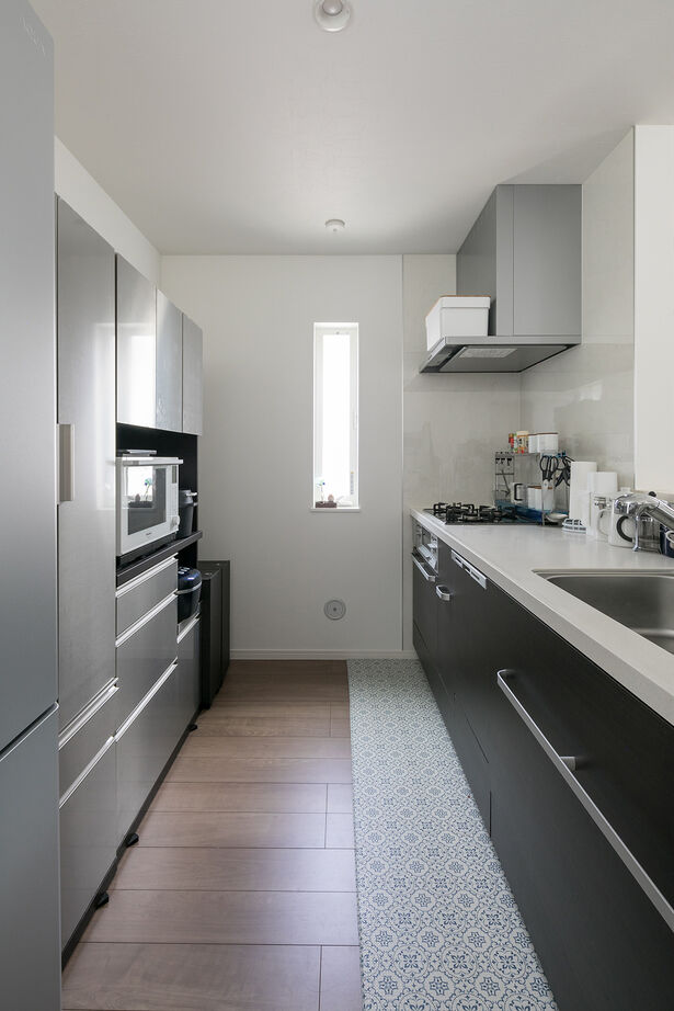 フォーライフ 【2000万円～2499万円／敷地21.6坪／間取図有】明るく開放的な２階リビングと憧れのバイクガレージを実現の建築実例画像8