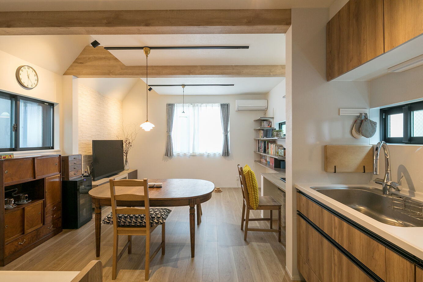 フォーライフ 【2100万円～2199万円／敷地14.3坪／2階リビング／間取図有】都内狭小地に叶えた3階建てのガレージハウスの建築実例画像5