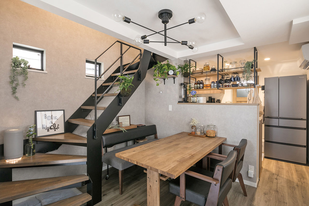 フォーライフ 【1500万円~1999万円/狭小住宅/３階建て/間取図有】約13坪の敷地に、家族５人が快適に暮らせる住空間を実現の建築実例画像