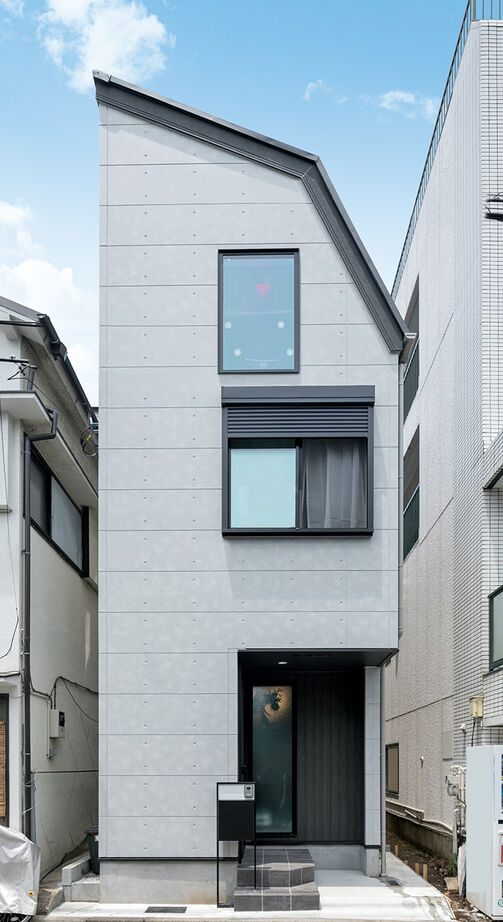 フォーライフ 【1500万円~1999万円/狭小住宅/３階建て/間取図有】約13坪の敷地に、家族５人が快適に暮らせる住空間を実現の建築実例画像2