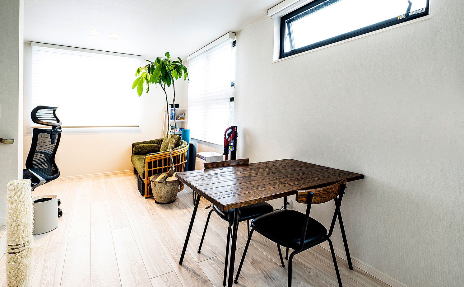 フォーライフ 【2500万円～2599万円／狭小3階建て／間取図有】陽当たりの良い角地のメリットを最大限に活かした住まいの建築実例画像3