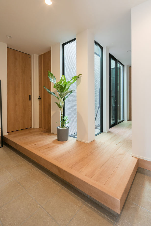 フォーライフ 【2800万円～2899万円／狭小３階建て／間取図有】光が行き渡る「コの字」プランで、明るい住空間を実現の建築実例画像8