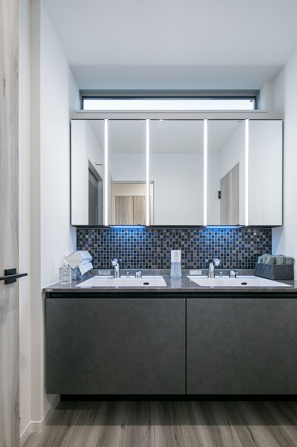 フォーライフ 【3400万円～3499万円／建て替え／屋上／間取図有】住み心地とデザイン性を両立した都市型二世帯住宅の建築実例画像8