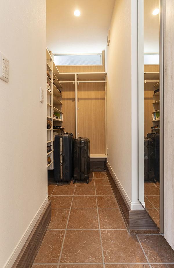 フォーライフ 【2700万円～2799万円／敷地22.4坪／間取図有】縦の空間を活かして明るく開放的に。間口４m以下の狭小住宅の建築実例画像8