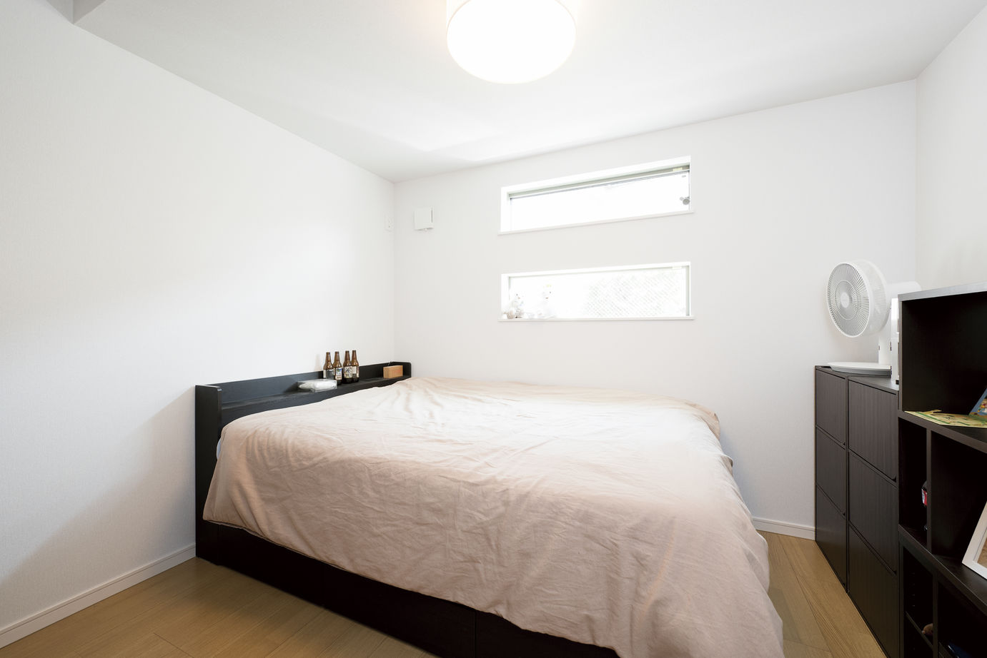 ソーラースマートグリッドホーム　三陽工務店 【1493万円/18坪/狭小/3階建て/変形地/カビ抑制工法】敷地の狭さを感じさせない広いリビングを実現した家の建築実例画像5