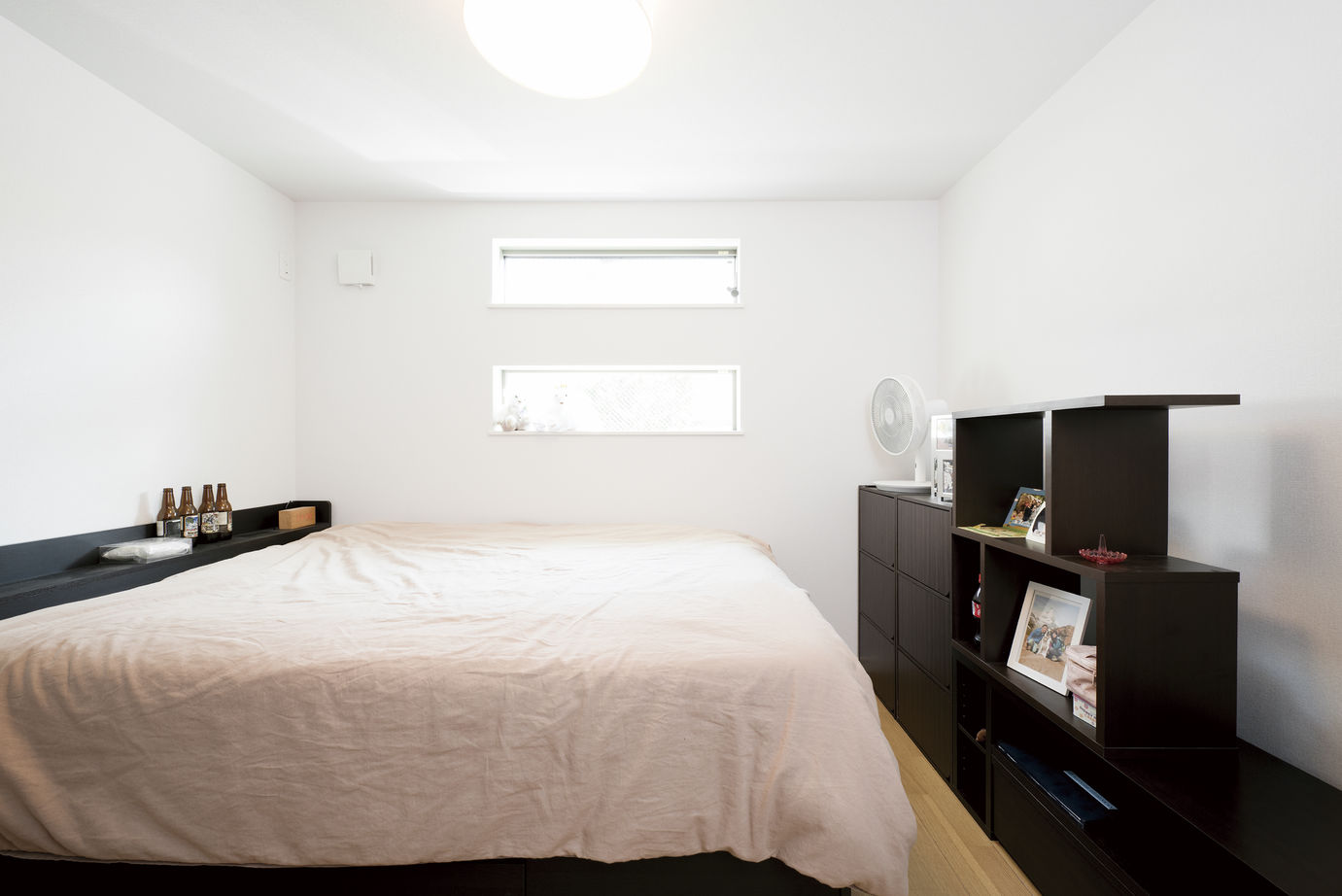 ソーラースマートグリッドホーム　三陽工務店 【1493万円/18坪/狭小/3階建て/変形地/カビ抑制工法】敷地の狭さを感じさせない広いリビングを実現した家の建築実例画像10