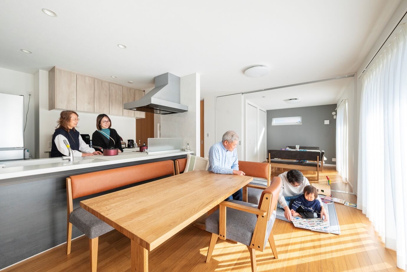 ソーラースマートグリッドホーム　三陽工務店の建築実例画像