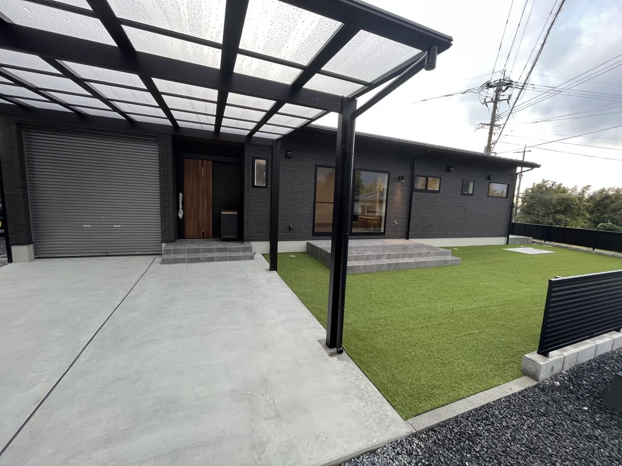 感動 【鹿児島市/平屋/4LDK/間取り図あり】憧れのガレージ付きハウスの建築実例画像2