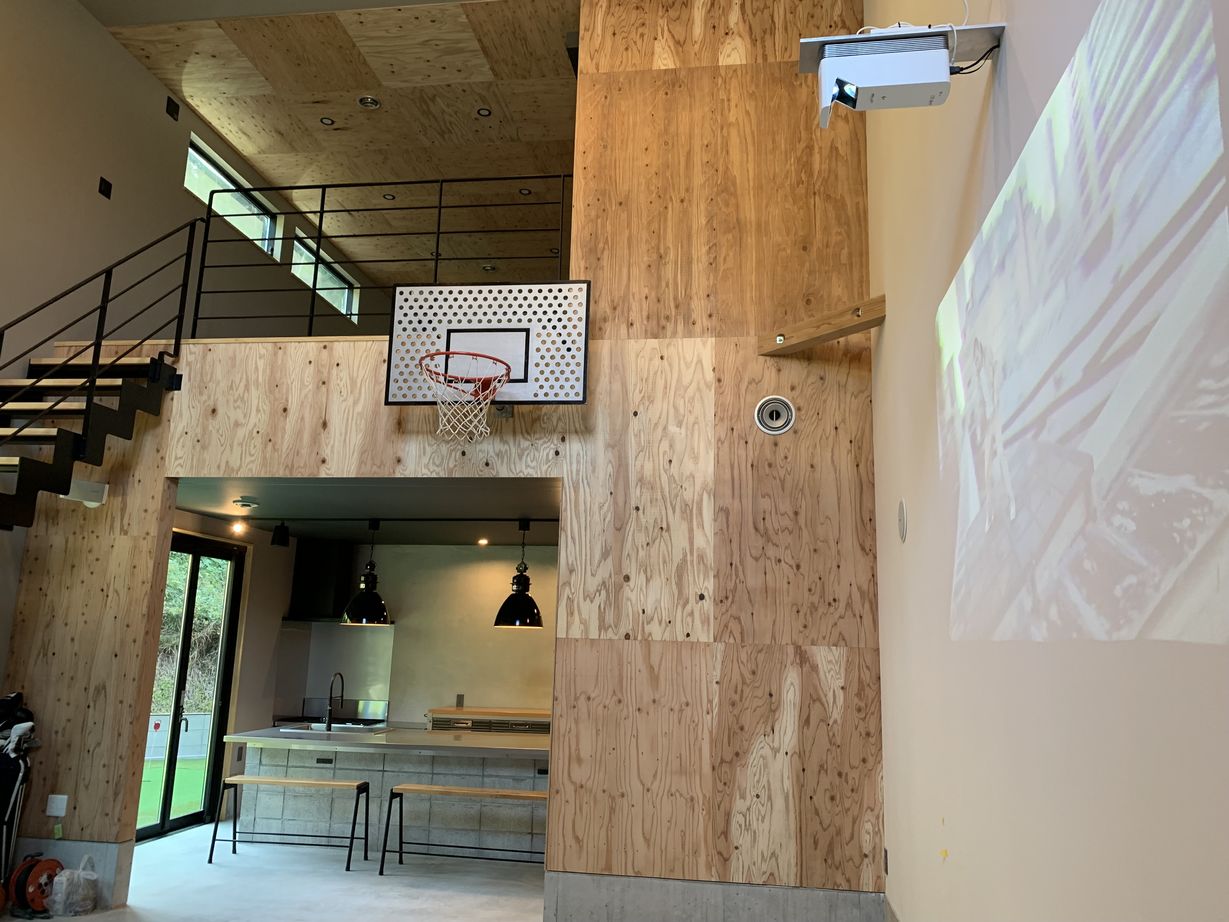 感動 【鹿児島市/２階建て/3LDK/間取り図あり】１階全部土間！！大空間吹き抜けのある家の建築実例画像3