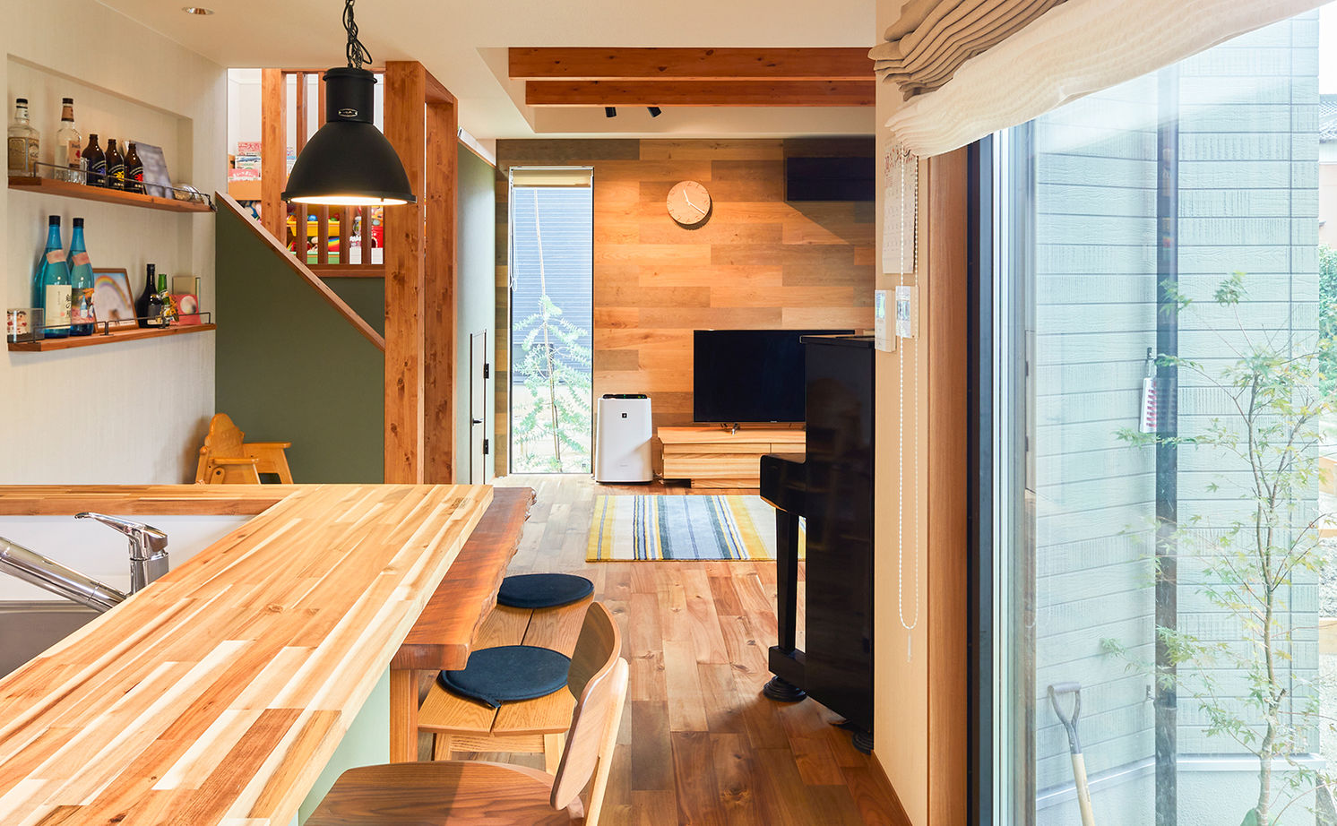 HOLIDAYS（ホリデイズ） 【愛知/1000万円台/3LDK/間取り図】「土地＋自由設計」で実現した、太陽の光と庭の緑に囲まれて暮らす家の建築実例画像2