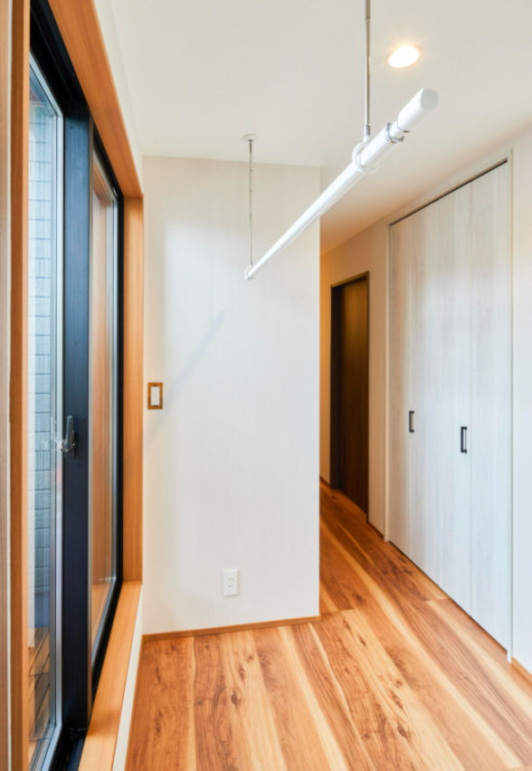 HOLIDAYS（ホリデイズ） 【愛知/1000万円台/3LDK/間取り図】「土地＋自由設計」で実現した、太陽の光と庭の緑に囲まれて暮らす家の建築実例画像16