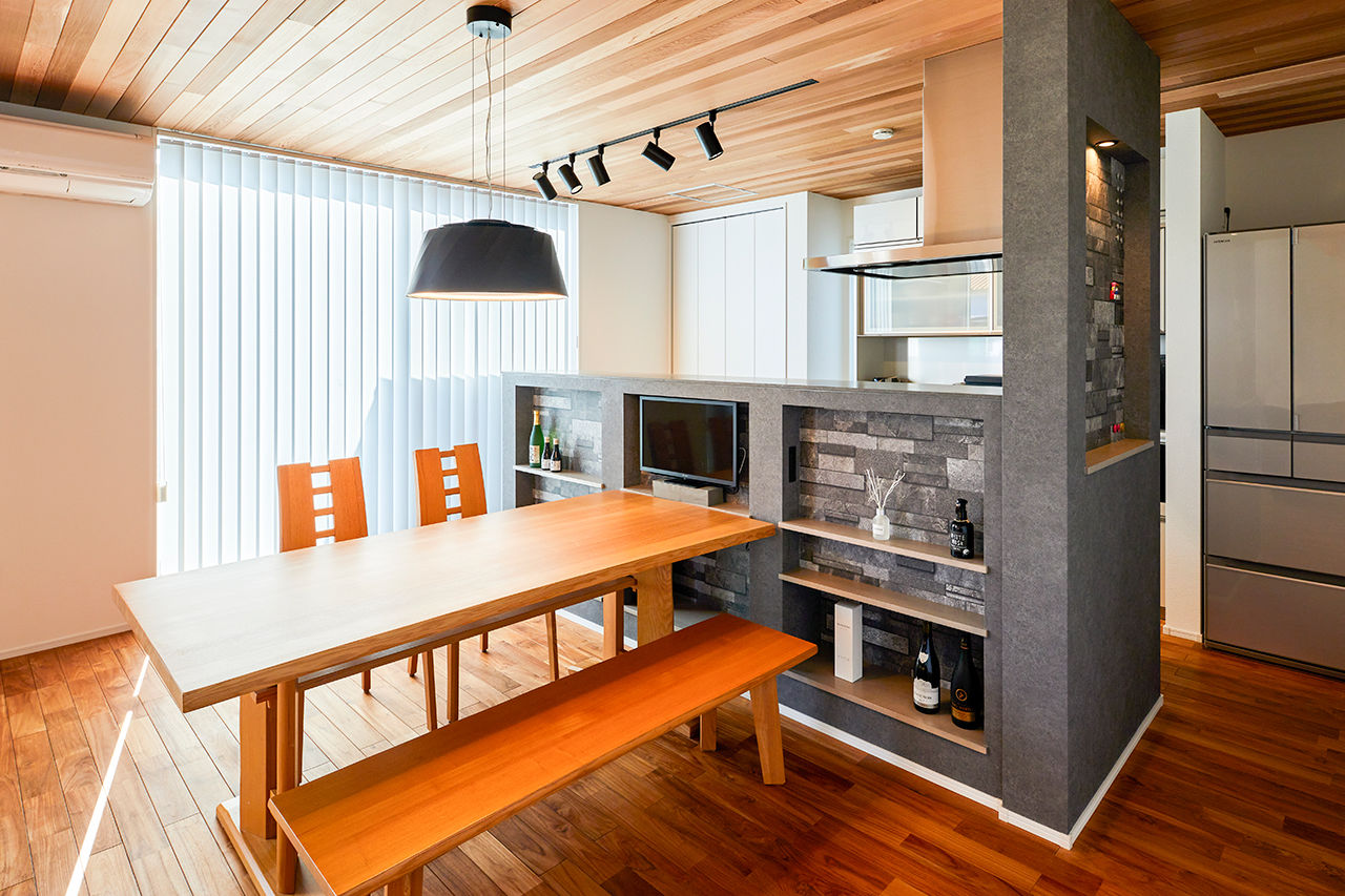 HOLIDAYS（ホリデイズ）  【1000万円台/30坪台/間取り図】土地から依頼。レッドシダーで天井を仕上げた、大きな吹き抜けのある家 の建築実例画像6