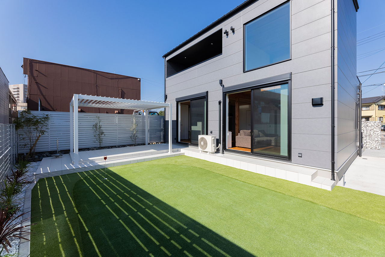 HOLIDAYS（ホリデイズ）  【1000万円台/30坪台/間取り図】土地から依頼。レッドシダーで天井を仕上げた、大きな吹き抜けのある家 の建築実例画像10