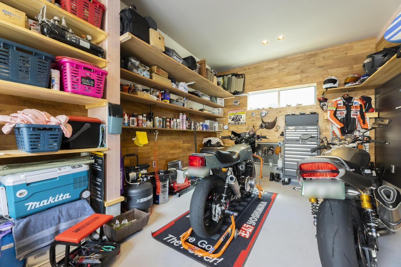 HOLIDAYS（ホリデイズ） 【豊田市×全館空調×吹き抜け】ガレージ倉庫、ルーフバルコニーで趣味を愉しむ家 の建築実例画像6