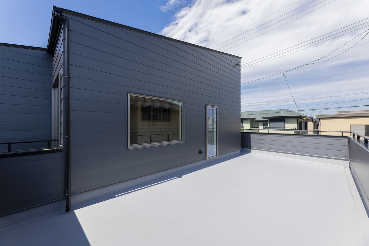 HOLIDAYS（ホリデイズ） 【豊田市×全館空調×吹き抜け】ガレージ倉庫、ルーフバルコニーで趣味を愉しむ家 の建築実例画像10