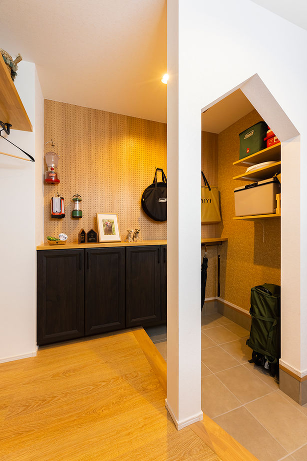 HOLIDAYS（ホリデイズ） 【全館空調/2000万円台】吹き抜けのキャットウォークがインテリアになるスパニッシュテイストの家の建築実例画像3