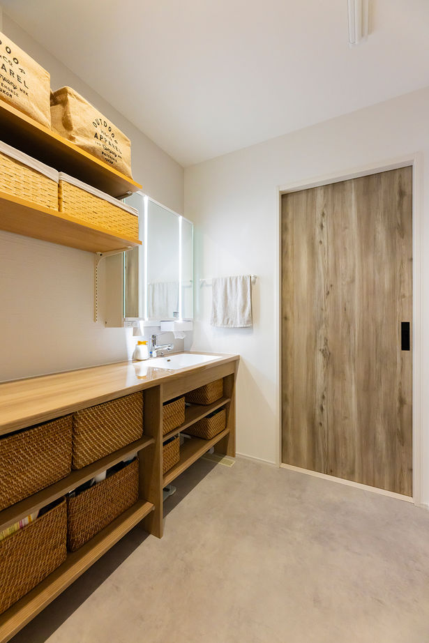 HOLIDAYS（ホリデイズ） 【2000万円台/趣味室】20代の夫婦が「土地＋建物」で依頼して建てた「シンプルな暮らしを愉しむ家」の建築実例画像9