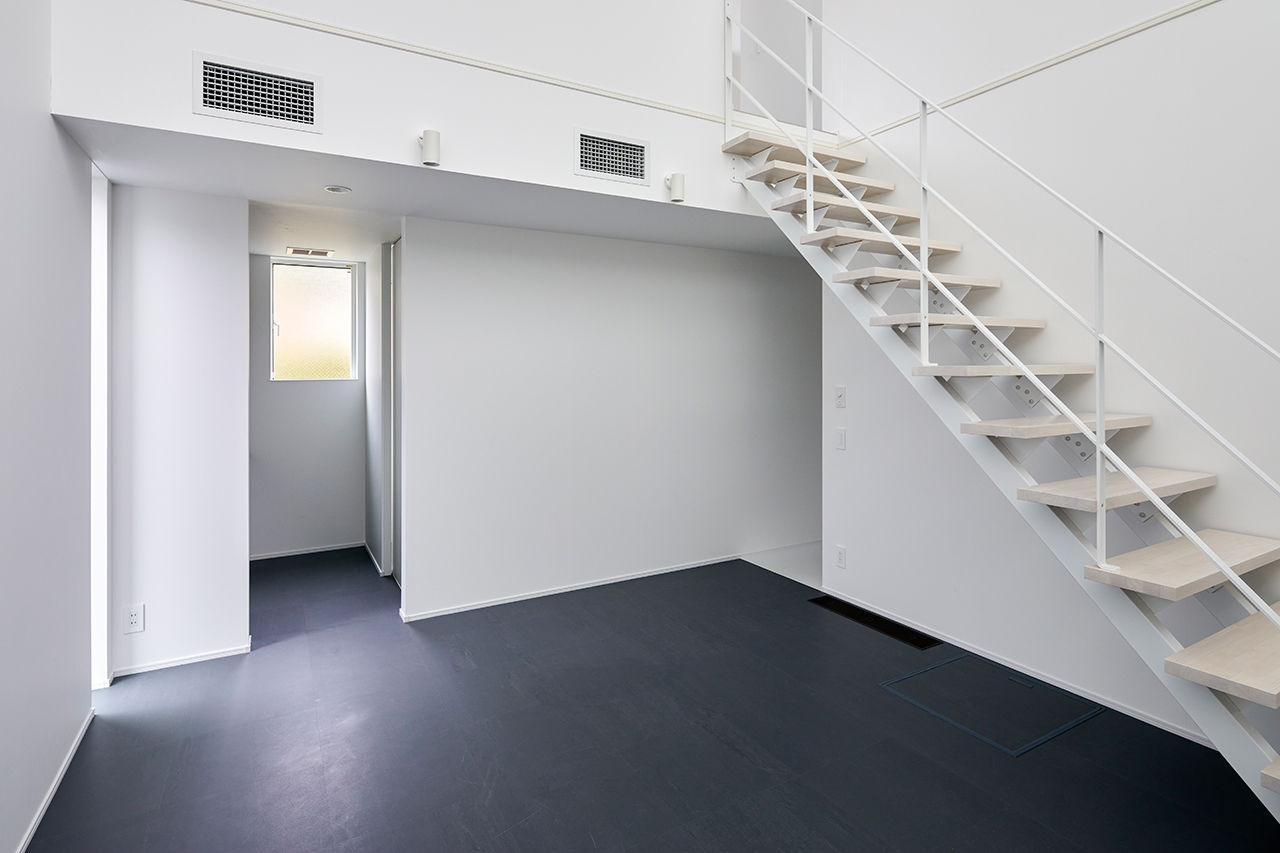 HOLIDAYS（ホリデイズ） 【豊田市/全館空調/ダウンフロアリビング/間取り図】モノトーンで仕上げた大人の暮らしを愉しむ家の建築実例画像6