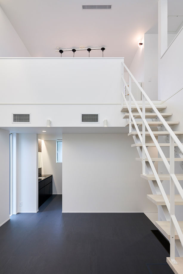 HOLIDAYS（ホリデイズ） 【豊田市/全館空調/ダウンフロアリビング/間取り図】モノトーンで仕上げた大人の暮らしを愉しむ家の建築実例画像8
