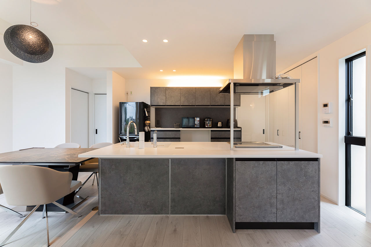 HOLIDAYS（ホリデイズ） 【平屋×全館空調×ZEH×20代】探してもらった見晴らしのよい土地に、全館空調を搭載した平屋を自由設計の建築実例画像2