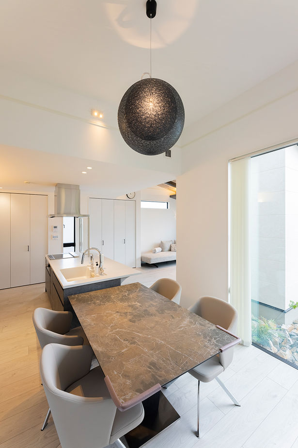 HOLIDAYS（ホリデイズ） 【平屋×全館空調×ZEH×20代】探してもらった見晴らしのよい土地に、全館空調を搭載した平屋を自由設計の建築実例画像5