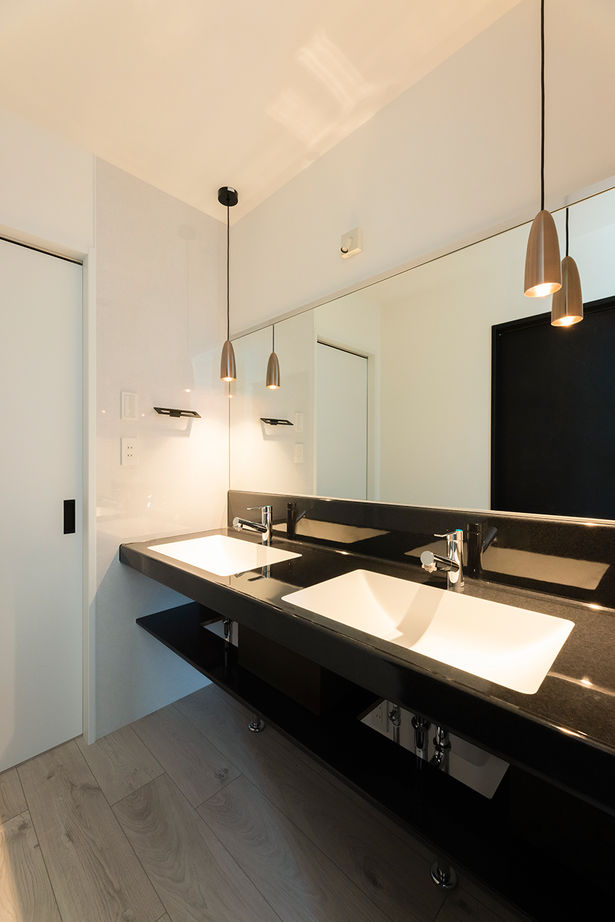 HOLIDAYS（ホリデイズ） 【平屋×全館空調×ZEH×20代】探してもらった見晴らしのよい土地に、全館空調を搭載した平屋を自由設計の建築実例画像10