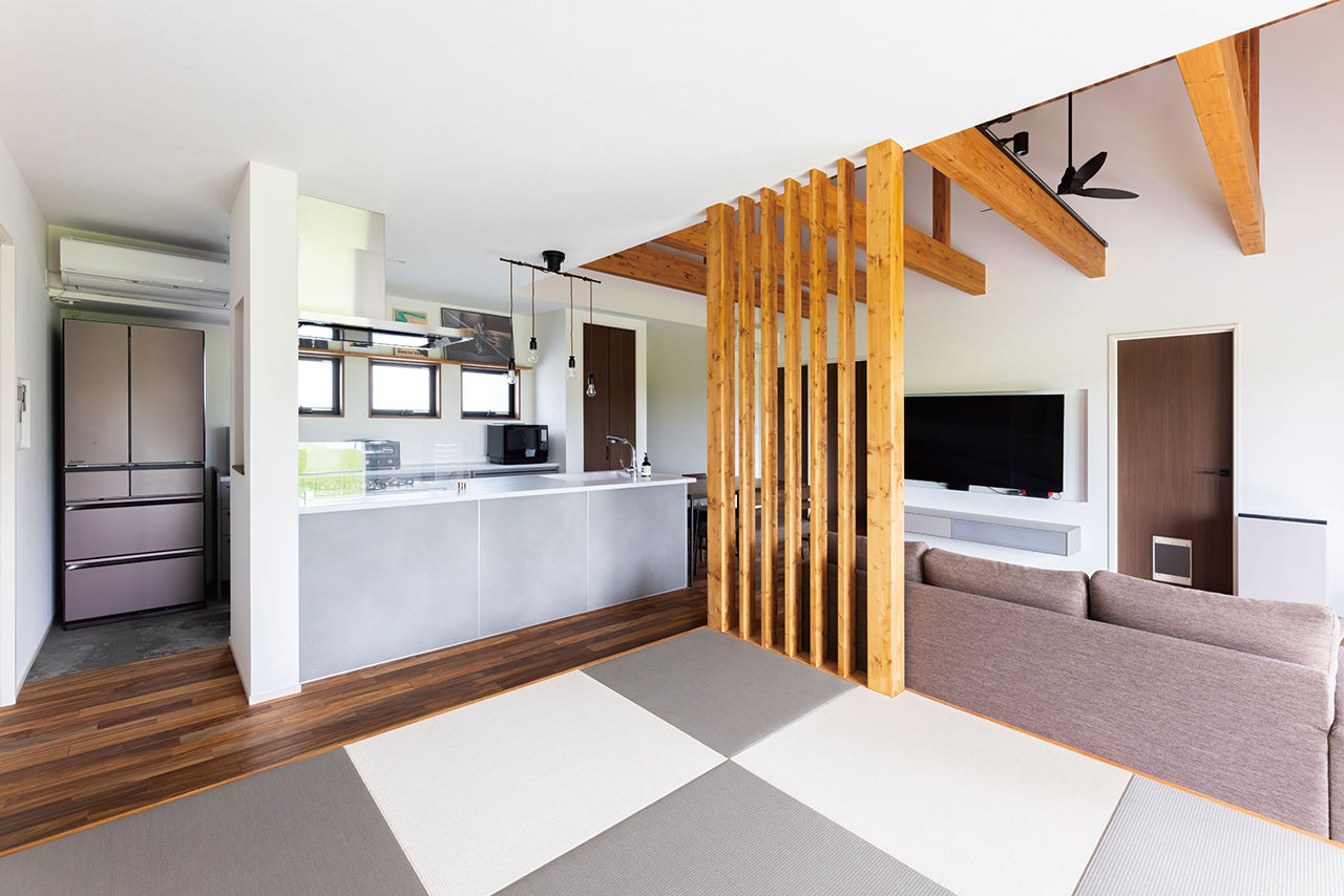 HOLIDAYS（ホリデイズ） 【平屋×リビング土間×薪ストーブ×ペット】田園風景を借景に心豊かに暮らす平屋ライフの建築実例画像8