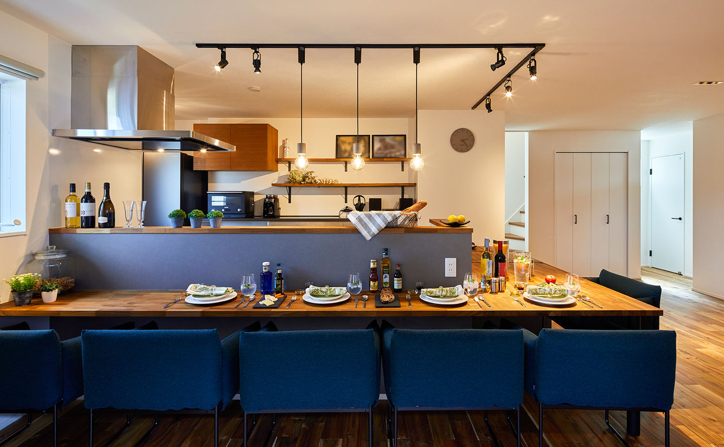 HOLIDAYS（ホリデイズ）  【愛知/3階建て/二世帯/ビルトインガレージ/間取り図】４世代、６人家族がハイセンスに暮らす３階建て の建築実例画像4