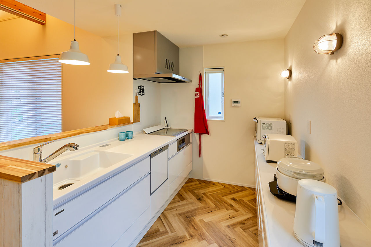 HOLIDAYS（ホリデイズ） 【平屋/全館空調/間取り図】ずっと快適で安全に。20代で建てた平屋は、趣味を満喫するサーファーズスタイルの建築実例画像7