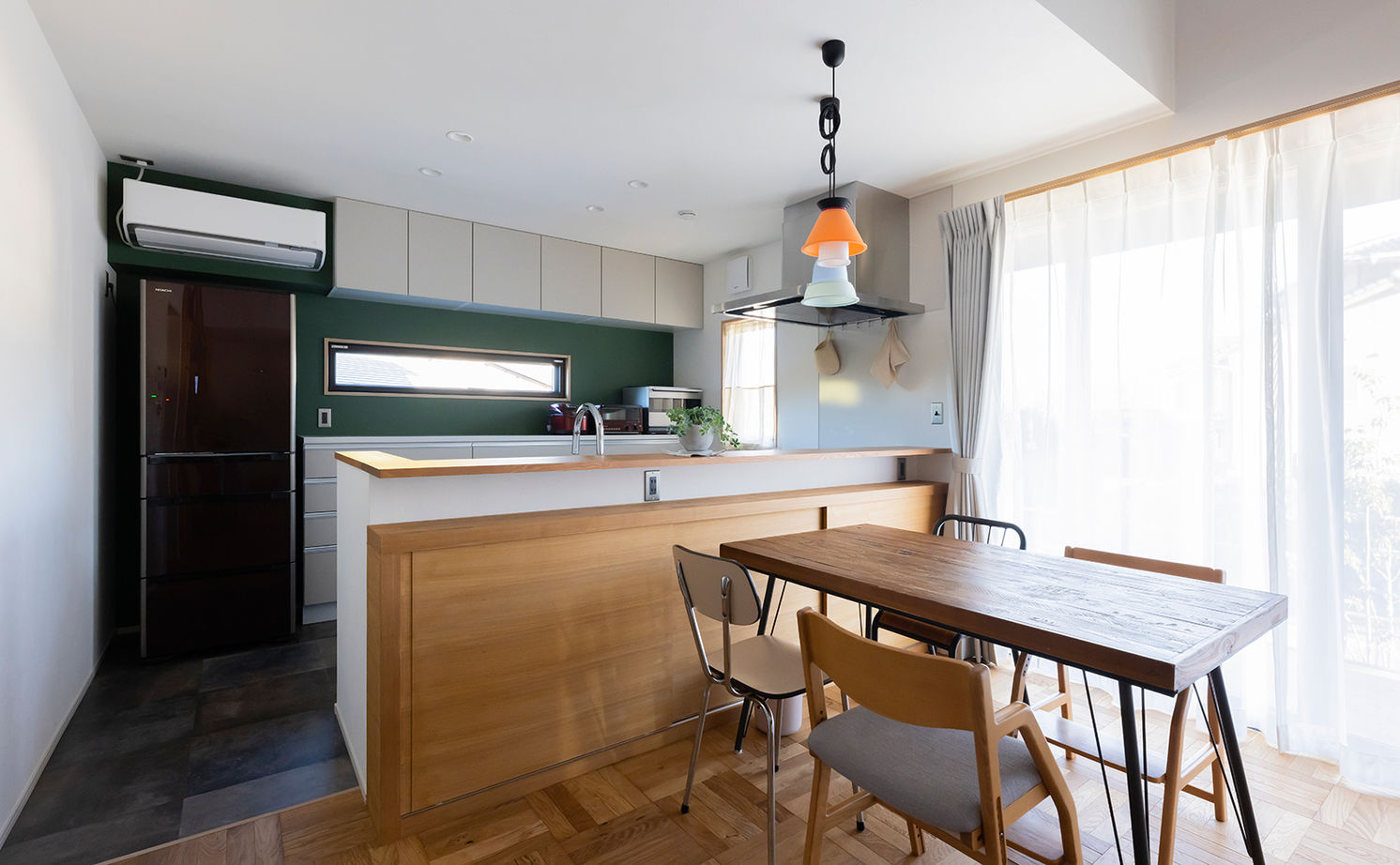 HOLIDAYS（ホリデイズ） 【多治見市/土地＋建物/自然素材/吹き抜け/間取り図】先進なのにどこか懐かしく感じる平屋感覚の家の建築実例画像7