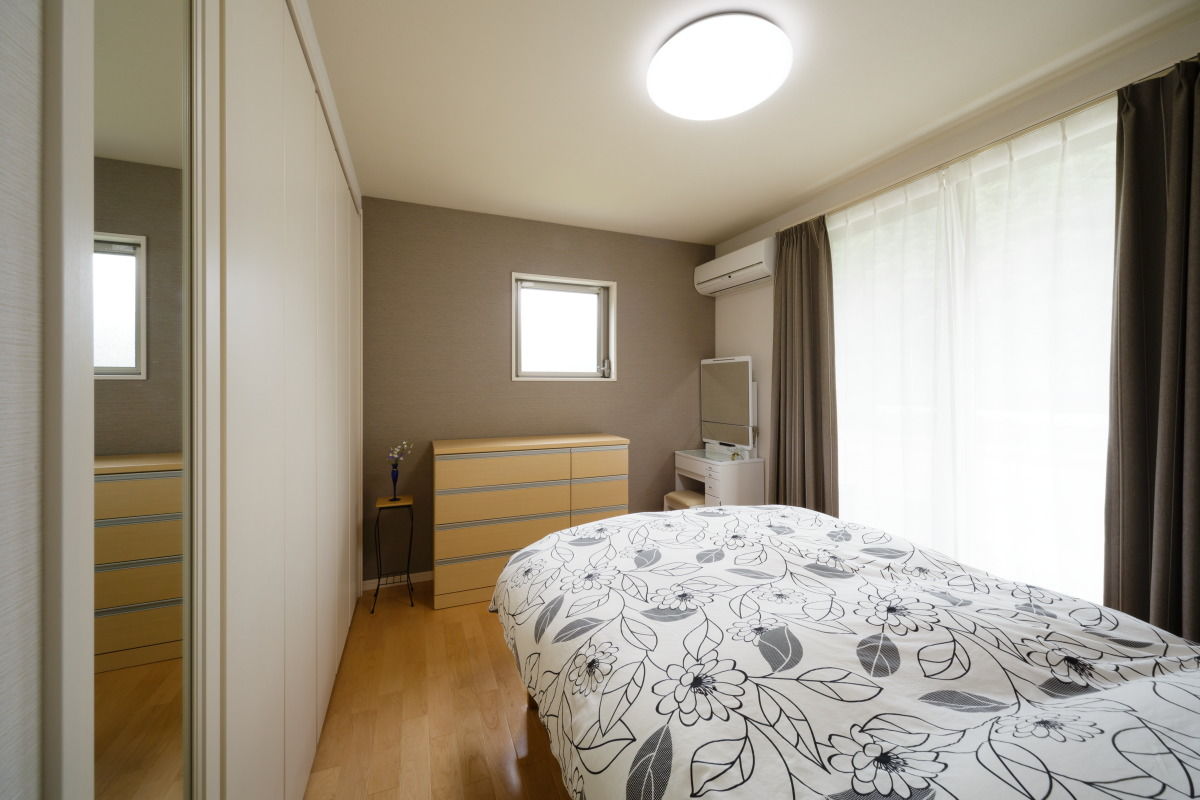 イチマルホーム 【平屋】豊かな自然の中に建つスタイリッシュなガレージ付きの家／岡山の建築実例画像10