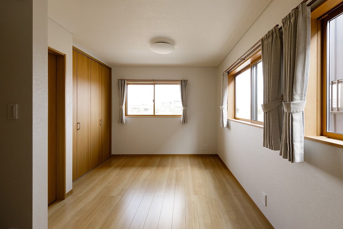 イチマルホーム 【2050万円／31坪／間取り図有／平屋/中庭/コの字】木の温かみが感じられる和モダンの平屋の建築実例画像10