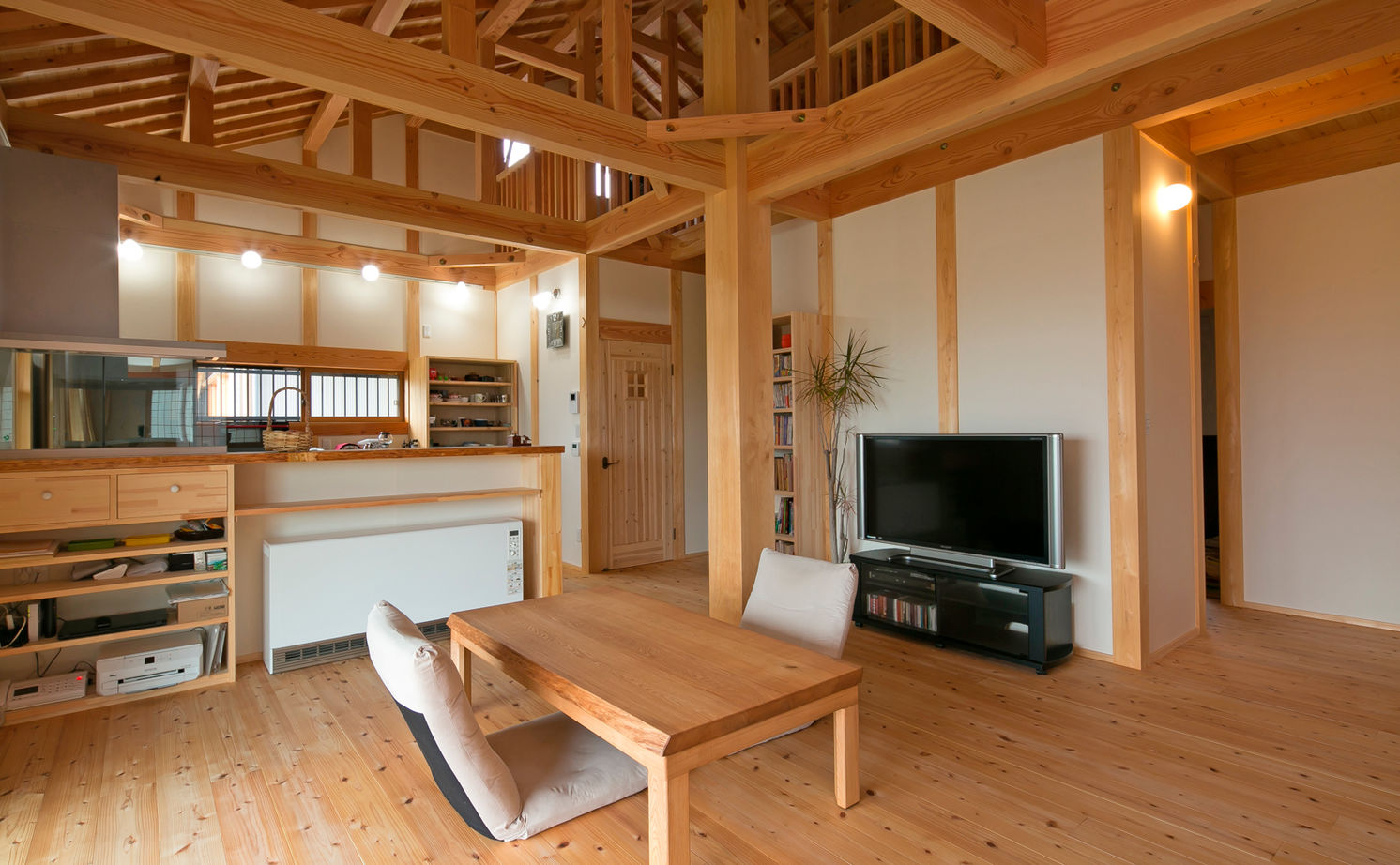 大喜工務店 【滋賀県/2000万円台/平屋/間取り有】長期自然乾燥した一尺角の大黒柱が支える和モダンデザインの平屋建ての建築実例画像6