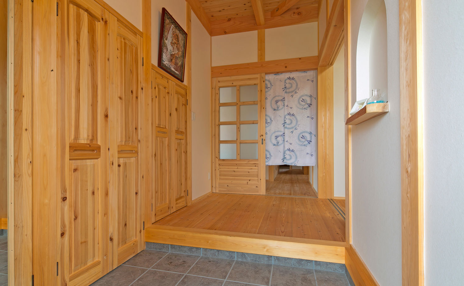 大喜工務店 【滋賀県/2000万円台/平屋/間取り有】長期自然乾燥した一尺角の大黒柱が支える和モダンデザインの平屋建ての建築実例画像7