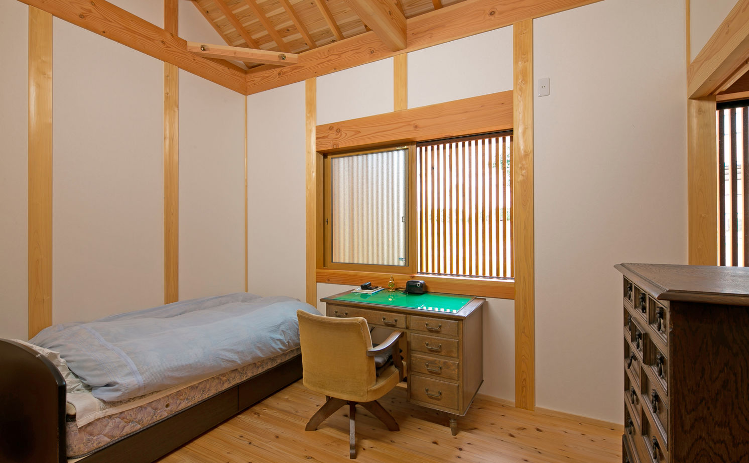 大喜工務店 【滋賀県/2000万円台/平屋/間取り有】長期自然乾燥した一尺角の大黒柱が支える和モダンデザインの平屋建ての建築実例画像11