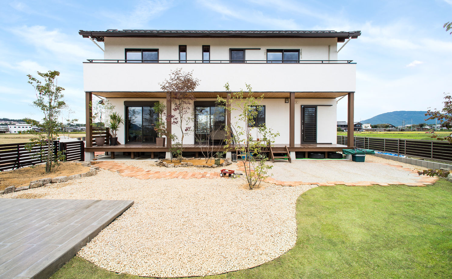 大喜工務店 【滋賀県/2000万円台/間取り有】天井まで7ｍもの大空間リビングで子どもの感性が育つ、木のおしゃれな家の建築実例画像4